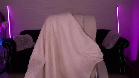 daenerys_daen online show from 01/06/25, 08:14