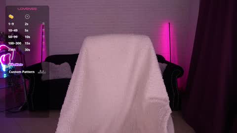 daenerys_daen online show from 02/04/25, 08:24