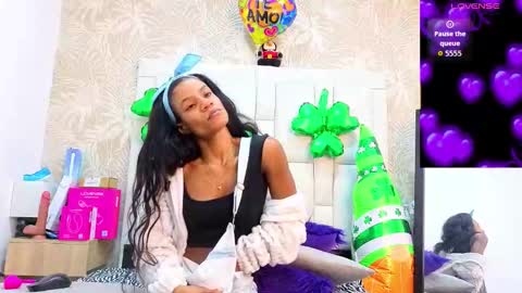 daffnelewis online show from 03/18/26, 11:13