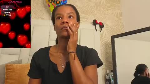 Snapshot of daffnelewis chatting on 05/19/26, 11:05 daffnelewis online show from 05/19/26, 11:05