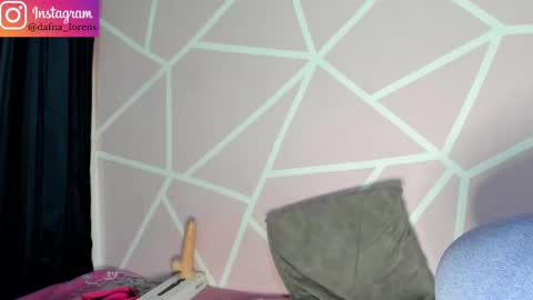 Snapshot of dafna_and_chriss chatting on 11/24/25, 01:16 dafna lorens online show from 11/24/25, 01:16