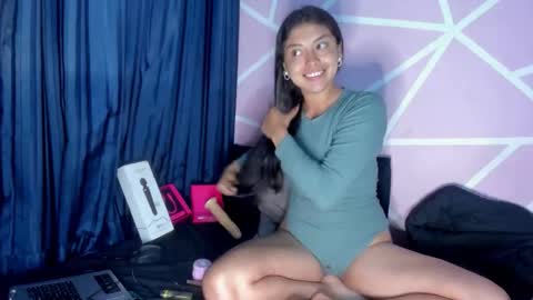 Snapshot of dafna_and_chriss chatting on 01/06/26, 01:53 dafna lorens online show from 01/06/26, 01:53