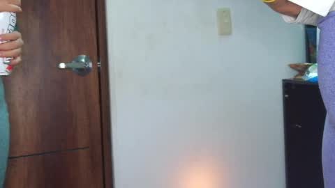 Snapshot of dafna_and_kris chatting on 04/10/26, 11:53 dafna and kris online show from 04/10/26, 11:53