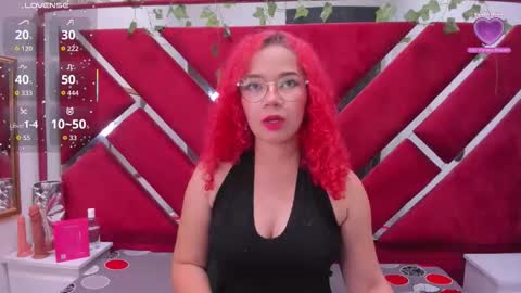 dafne__fire online show from 11/19/25, 12:16