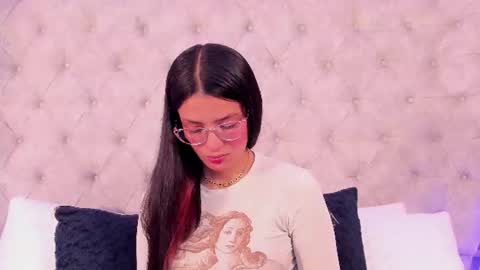 Snapshot of dafne_bss chatting on 06/26/26, 05:12 dafne_bss online show from 06/26/26, 05:12