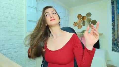 Dafne Castro online show from 04/08/26, 07:03