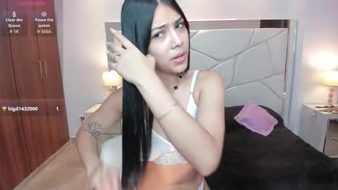 Dafne online show from 11/28/25, 07:38