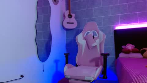 Snapshot of dafne_hot77 chatting on 04/21/26, 06:44 dafne_hot77 online show from 04/21/26, 06:44