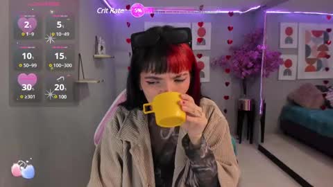 dafne huges online show from 02/26/25, 07:38