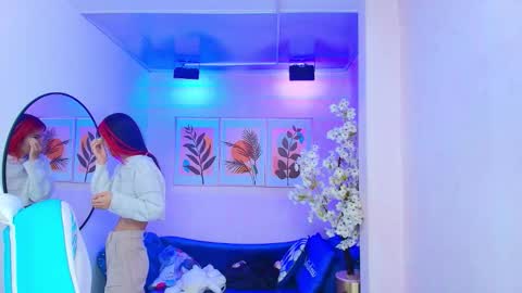 dafne huges online show from 09/24/25, 07:39