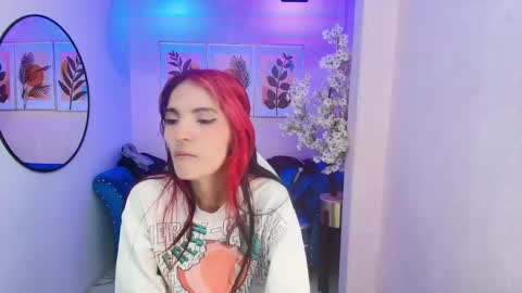 dafne huges online show from 09/30/25, 07:52