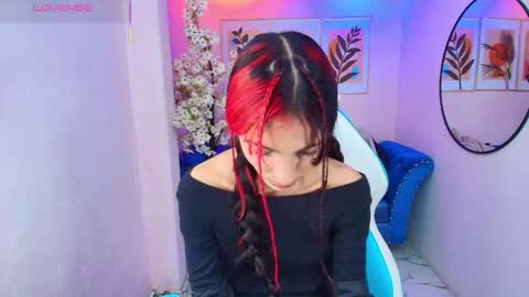 dafne huges online show from 10/21/25, 07:47