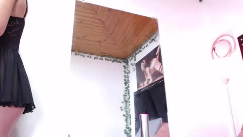 dafne_quenn online show from 02/13/25, 12:32