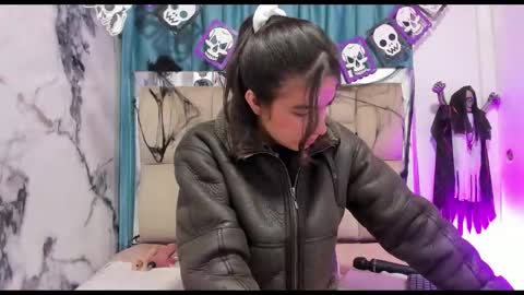 dafne_quenn online show from 10/07/25, 01:41