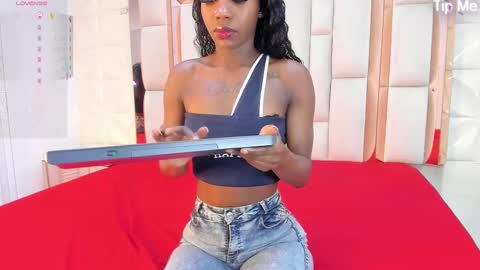 Dafnee online show from 11/08/25, 12:27