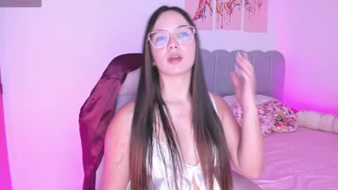 Dafne  online show from 11/20/25, 04:40