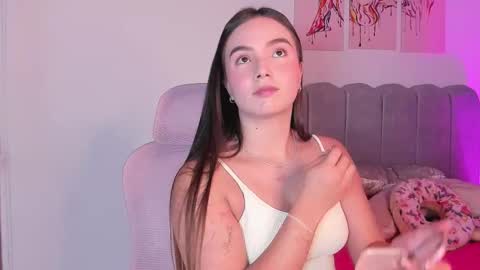 Dafne  online show from 11/25/25, 01:55