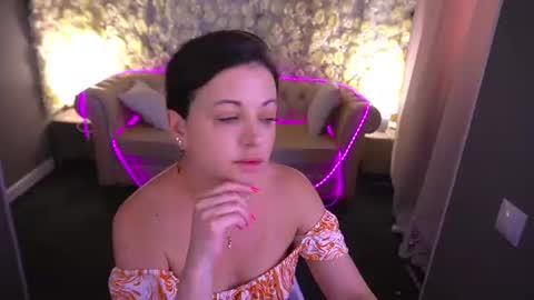 Snapshot of dafni_mon chatting on 06/29/26, 09:26 Dafni Mon online show from 06/29/26, 09:26
