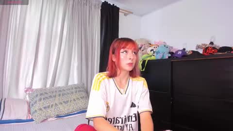 Snapshot of dafnne__hall chatting on 03/17/26, 03:15 Dafnne online show from 03/17/26, 03:15