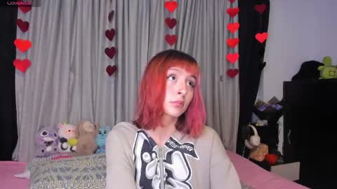 Snapshot of dafnne__hall chatting on 04/25/26, 04:15 Dafnne online show from 04/25/26, 04:15