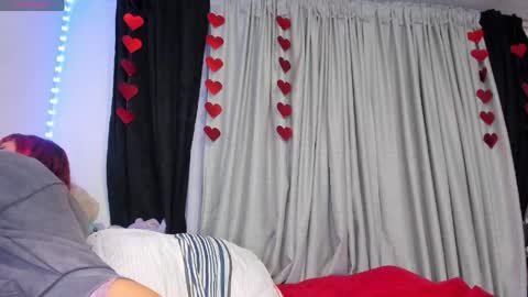 Snapshot of dafnne__hall chatting on 05/02/26, 12:59 Dafnne online show from 05/02/26, 12:59