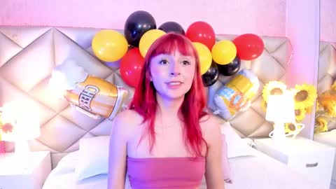 Snapshot of dafnne_hall chatting on 09/27/25, 04:17 Dafnne online show from 09/27/25, 04:17