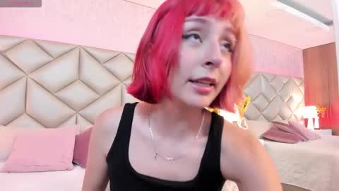 Snapshot of dafnne_hall chatting on 11/28/25, 04:59 Dafnne online show from 11/28/25, 04:59