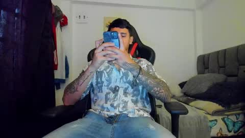 Snapshot of dage_19 chatting on 02/25/25, 03:05 my name is Jhon and I live in colombia online show from 02/25/25, 03:05