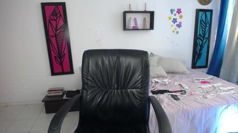 Dahiana online show from 02/15/25, 06:33