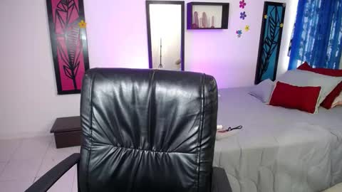 Dahiana online show from 02/22/25, 10:42