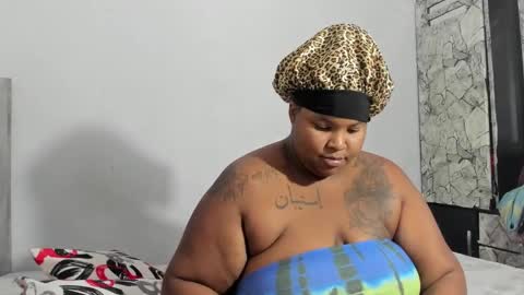 Snapshot of dahianajoss chatting on 01/01/25, 03:13 Ebony Sex Dahian online show from 01/01/25, 03:13