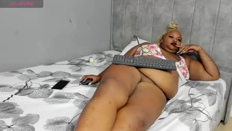 Snapshot of dahianajoss chatting on 01/22/25, 10:48 Ebony Sex Dahian online show from 01/22/25, 10:48