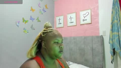 Snapshot of dahianajoss chatting on 01/27/25, 03:47 Ebony Sex Dahian online show from 01/27/25, 03:47