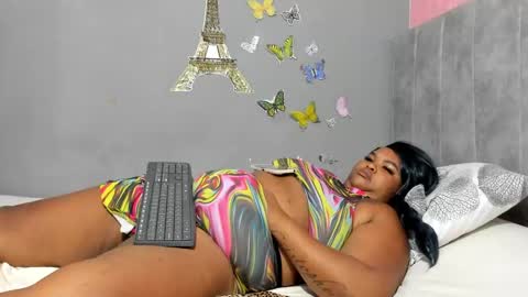 Snapshot of dahianajoss chatting on 02/17/25, 01:21 Ebony Sex Dahian online show from 02/17/25, 01:21