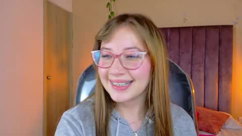 Dahlia online show from 04/10/26, 05:56