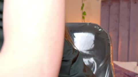 Dahlia online show from 05/24/26, 05:23