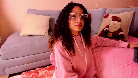 Dahli online show from 12/17/25, 04:29