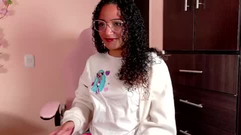 Snapshot of dahliabrowniee chatting on 04/06/26, 10:00 Dahli online show from 04/06/26, 10:00