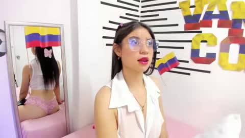 Snapshot of dahliacielo chatting on 06/17/26, 12:40 Dahlia Cielo online show from 06/17/26, 12:40