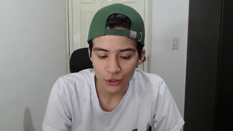 Snapshot of dahliarios chatting on 01/23/25, 09:29 lorena online show from 01/23/25, 09:29