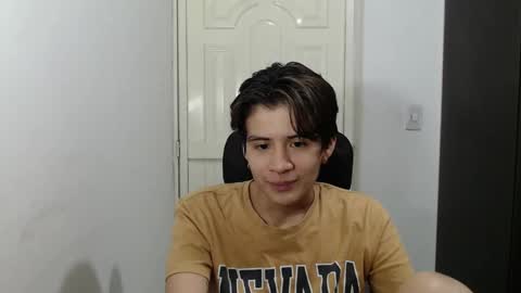 Snapshot of dahliarios chatting on 01/26/25, 01:31 lorena online show from 01/26/25, 01:31