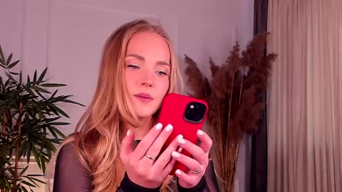 Snapshot of dahraveyne chatting on 04/10/26, 09:47 Deea online show from 04/10/26, 09:47