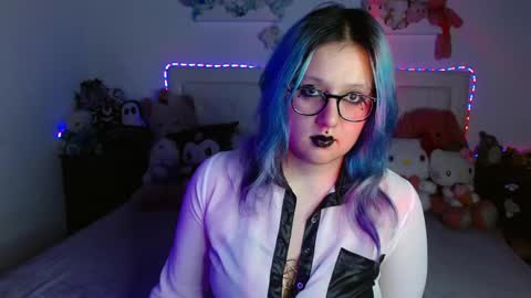 Snapshot of daiademoniaka chatting on 11/22/25, 11:37 online show from 11/22/25, 11:37