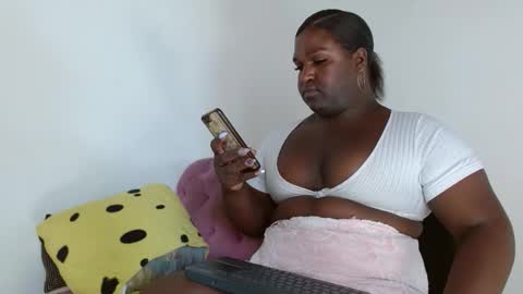 Snapshot of daiishawolf chatting on 04/19/26, 03:22 Daiisha.. online show from 04/19/26, 03:22