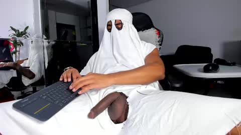 daikokuten_ online show from 11/01/25, 02:02