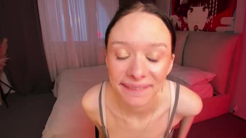 Snapshot of daily_glam chatting on 11/11/25, 12:16 daily_glam online show from 11/11/25, 12:16