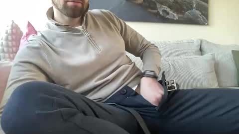 Snapshot of dailybully chatting on 03/22/26, 12:52 Your daily dose online show from 03/22/26, 12:52