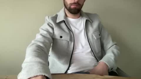 Snapshot of dailybully chatting on 04/02/26, 06:11 Your daily dose online show from 04/02/26, 06:11