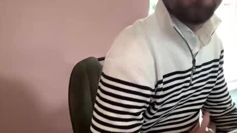 Snapshot of dailybully chatting on 04/03/26, 09:51 Your daily dose online show from 04/03/26, 09:51