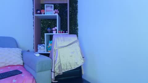 Angel online show from 03/03/25, 12:58